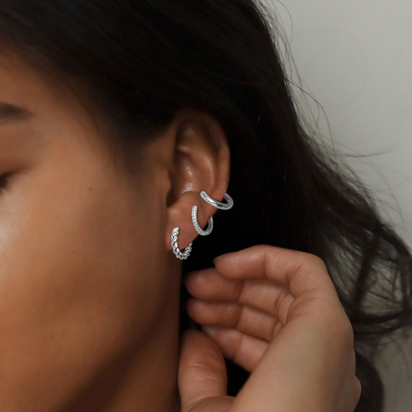MIDEEO Gold/Sliver Chunky Hoop Earrings Set, 14K Gold Plated Twisted Huggie Hoop Earring