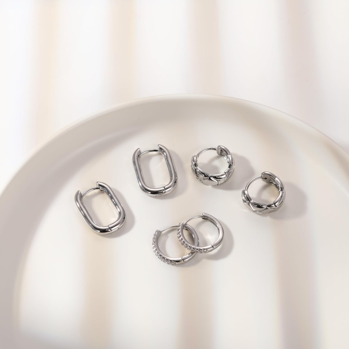 MIDEEO Gold/Sliver Chunky Hoop Earrings Set, 14K Gold Plated Twisted Huggie Hoop Earring